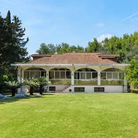 Villa Manganelli 12, Emma