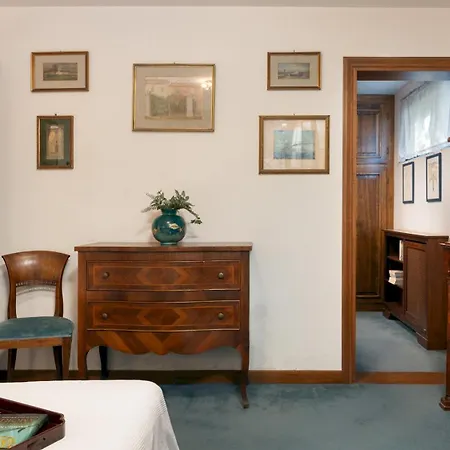 Villa Manganelli 12, Emma
